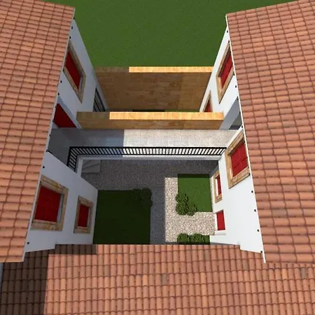 House Of The Rose Queen Hotel